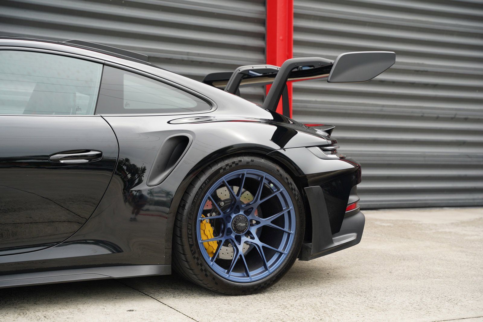 Used 2024 Porsche 911 GT3 RS RWD image 2