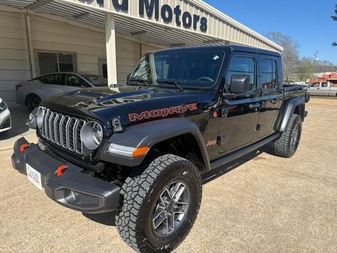 Used 2026 Jeep Gladiator Mojave image 2