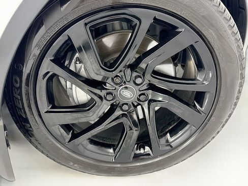 Used 2025 Land Rover Discovery S AWD/4WD image 31