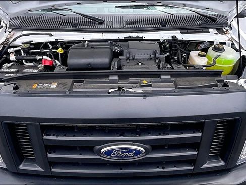 New 2024 Ford E-450 and Econoline 450 Super Duty w/ Driver's Safety Package image 11