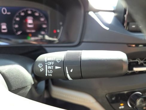 Certified 2024 Honda Accord EX image 36