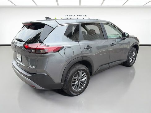 Used 2023 Nissan Rogue S FWD image 7