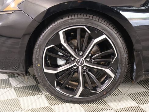 Used 2024 Nissan Altima 2.5 SR image 16