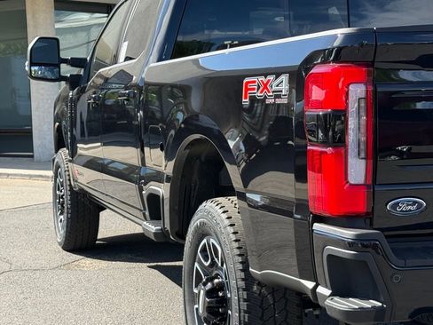 New 2025 Ford F350 Platinum image 39