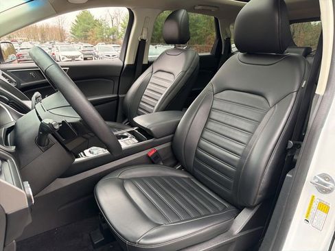 Used 2019 Ford Edge SEL w/ Equipment Group 201A image 17