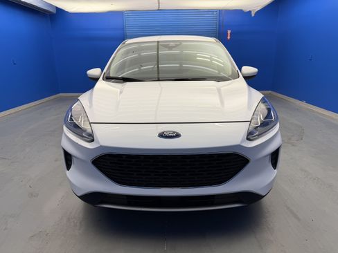 Used 2020 Ford Escape SE FWD image 3