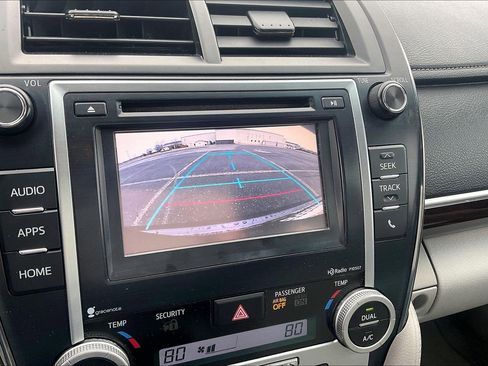 Used 2014 Toyota Camry XLE w/ Leather Package image 26