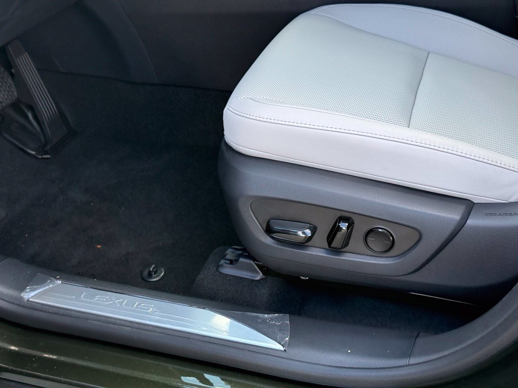 New 2026 Lexus RX 350 FWD image 18