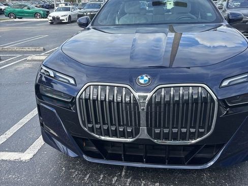 Used 2023 BMW 740i RWD image 6