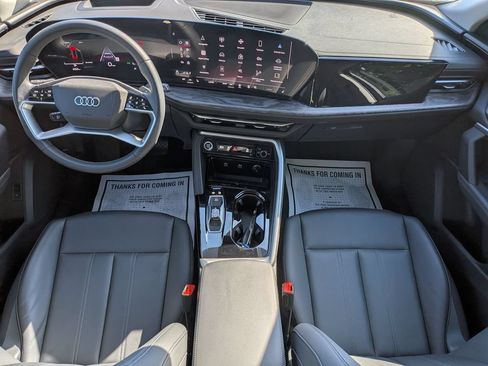 Used 2025 Audi Q5 Premium Plus w/ Premium Plus AWD/4WD image 28
