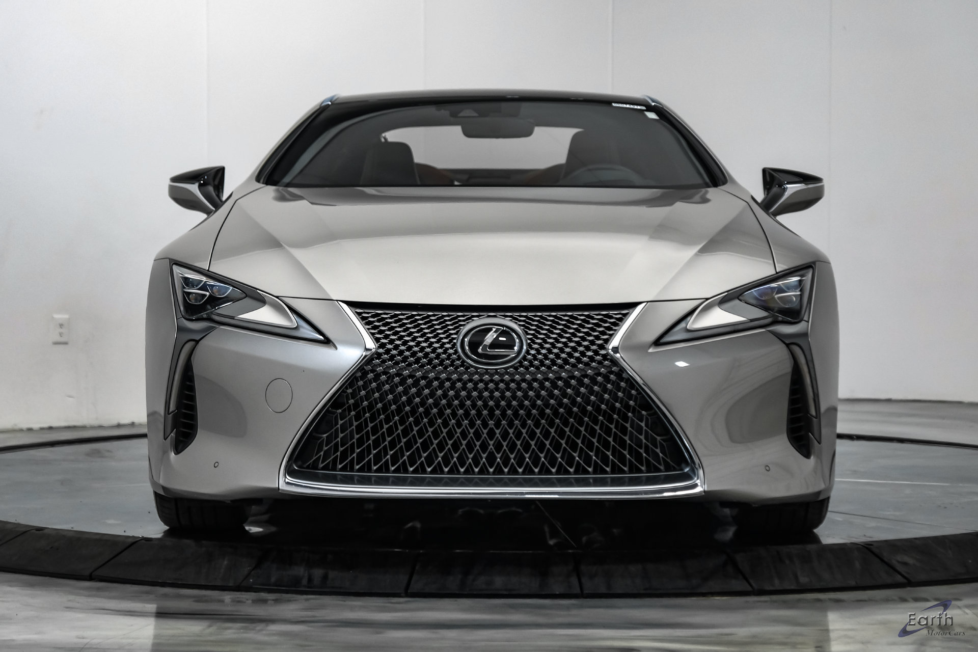 Used 2018 Lexus LC 500 Coupe w/ Performance Package RWD image 29