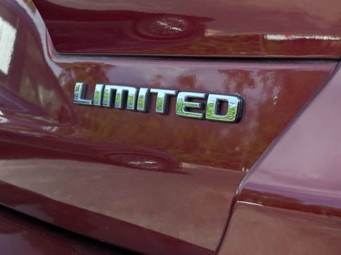 Used 2023 Jeep Grand Cherokee L Limited w/ Luxury Tech Group II RWD image 13