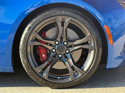 Used 2017 Chevrolet Camaro SS image 27