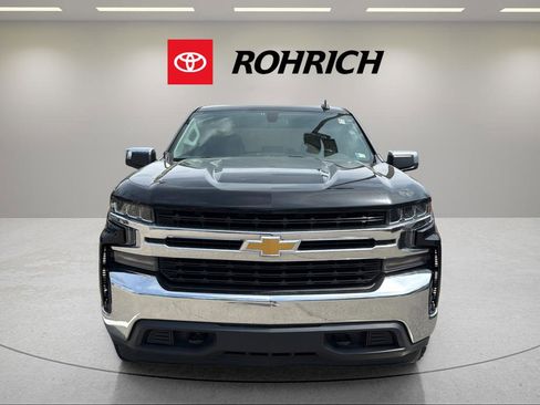 Used 2022 Chevrolet Silverado 1500 LT AWD/4WD image 2