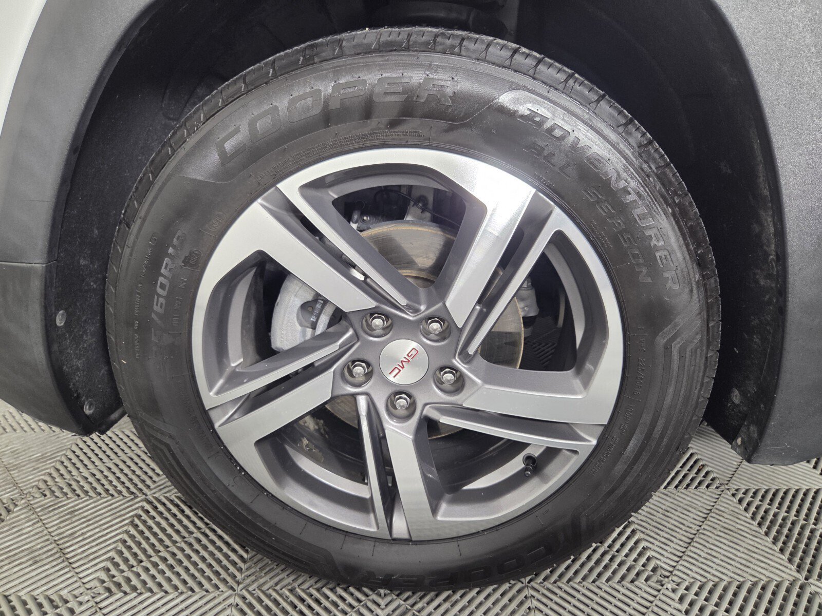 Used 2020 GMC Terrain SLT FWD image 7