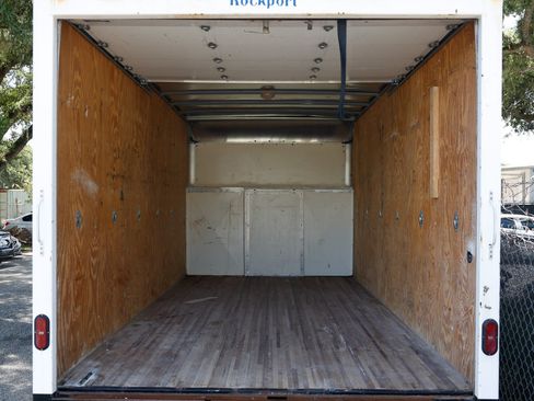 Used 2018 Ford E-350 and Econoline 350 Super Duty RWD image 12