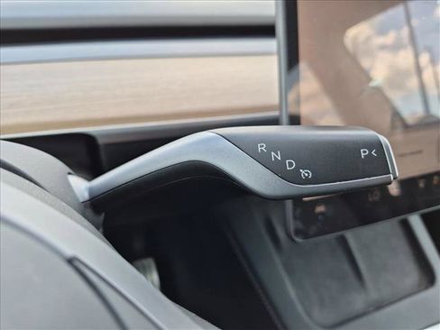 Used 2023 Tesla Model Y Performance AWD/4WD image 10