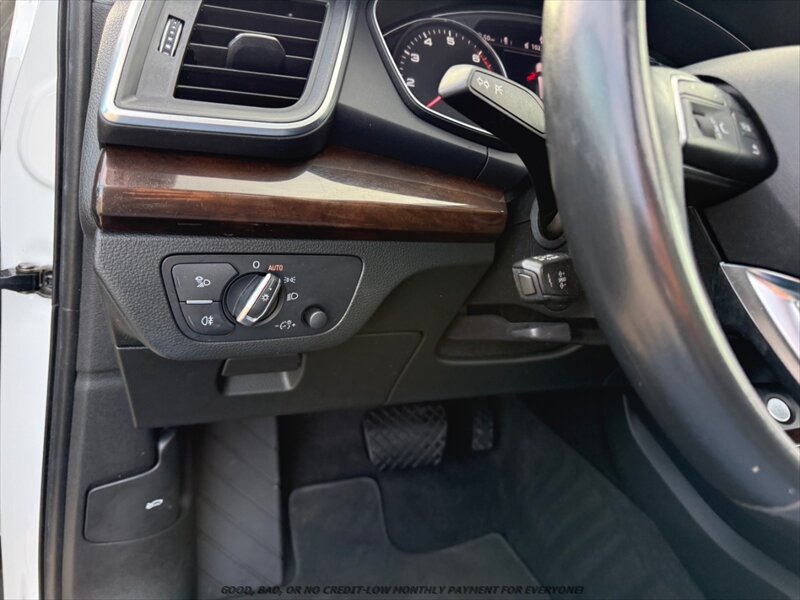 Used 2019 Audi Q5 2.0T Premium AWD/4WD image 25