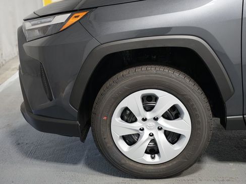 New 2025 Toyota RAV4 LE image 5