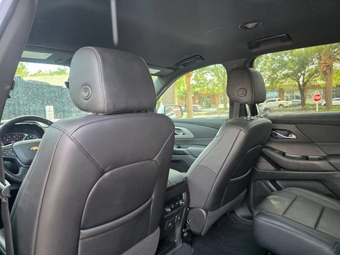 Used 2022 Chevrolet Traverse LT w/ LT Premium Package FWD image 30