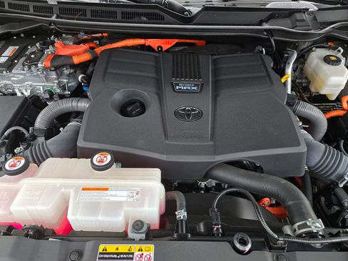 Used 2022 Toyota Tundra Limited image 23