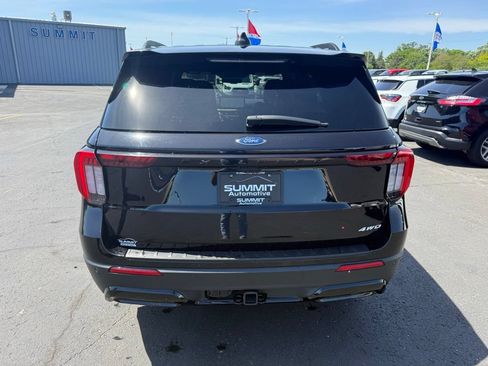 Used 2025 Ford Explorer ST-Line AWD/4WD image 34