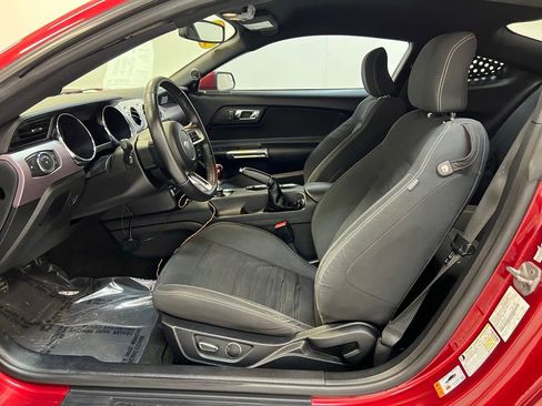 Used 2017 Ford Mustang GT RWD image 15