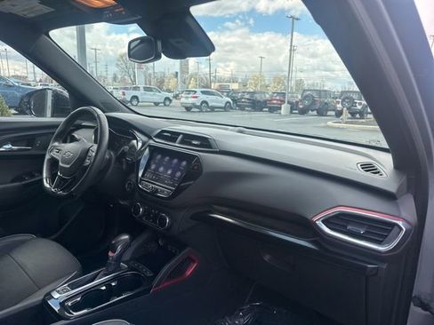 Used 2023 Chevrolet TrailBlazer RS w/ Convenience Package AWD/4WD image 14