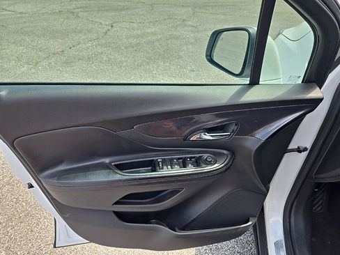 Used 2020 Buick Encore Preferred w/ Safety Package FWD image 16