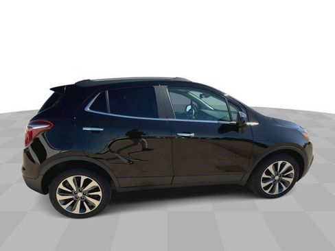 Used 2022 Buick Encore Preferred w/ Safety Package II image 40