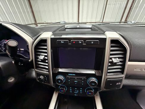 Used 2020 Ford F250 Lariat w/ FX4 Off-Road Package AWD/4WD image 22