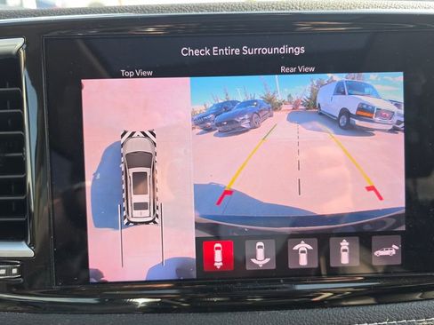 Used 2022 Chrysler Pacifica Limited image 20