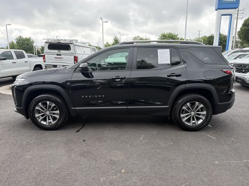 Used 2025 Chevrolet Equinox LT w/ Convenience Package II FWD image 9