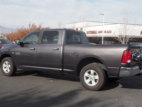 Used 2016 RAM 1500 Classic SLT w/ Luxury Group image 7