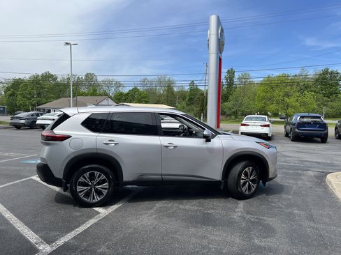 Used 2021 Nissan Rogue SV AWD/4WD image 8