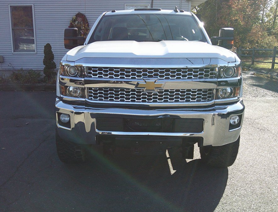 Used 2019 Chevrolet Silverado 2500 LT w/ LT Convenience Package AWD/4WD image 2