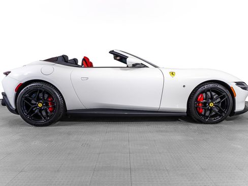 Certified 2025 Ferrari Roma Spider RWD image 6