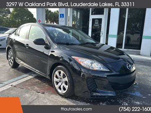 Used 2013 MAZDA MAZDA3 i SV image 3