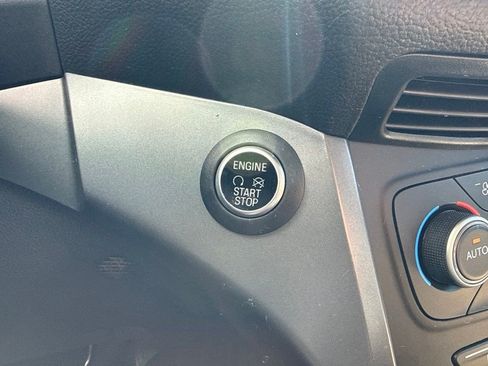 Used 2019 Ford Escape SE FWD image 14