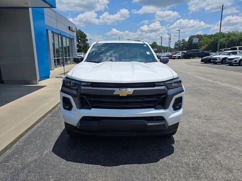 Used 2024 Chevrolet Colorado LT w/ LT Convenience Package III RWD image 8