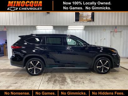 Used 2022 Toyota Highlander XSE