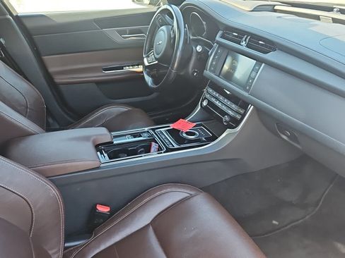 Used 2016 Jaguar XF R-Sport image 12