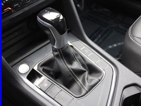 Certified 2023 Volkswagen Tiguan SE image 40