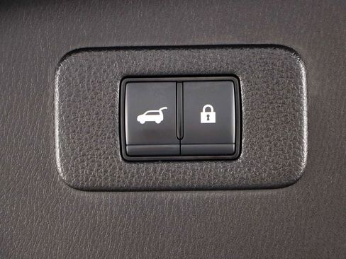 Used 2024 Nissan Armada SL w/ Midnight Edition Package image 33