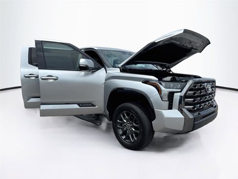 Used 2022 Toyota Tundra Platinum AWD/4WD image 38