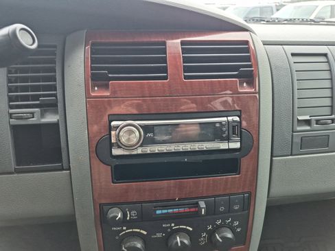 Used 2005 Dodge Durango SLT image 28