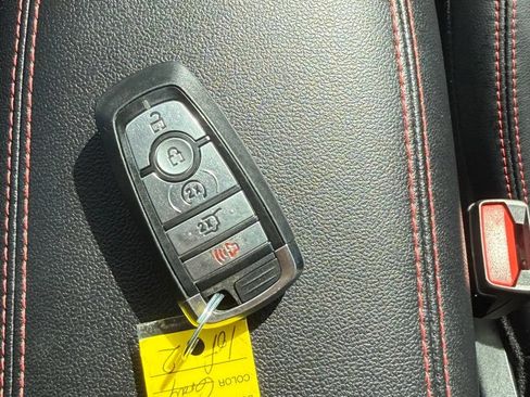 Used 2022 Ford Escape SEL w/ SEL Stealth AWD Package image 28