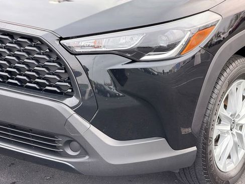 Certified 2023 Toyota Corolla Cross LE image 10