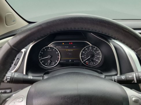 Used 2017 Nissan Murano SV w/ Premium Plus Package image 14