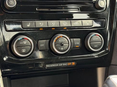 Used 2020 Volkswagen Passat 2.0T SEL image 26